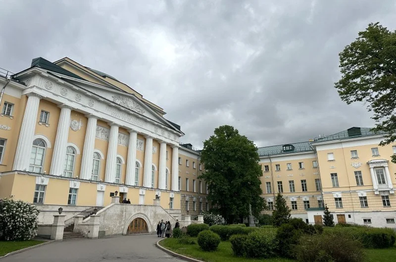 В Москве начался ремонт комплекса зданий МГУ им. М.В. Ломоносова на Моховой улице В Москве начался ремонт комплекса зданий МГУ им. М.В. Ломоносова на Моховой улице