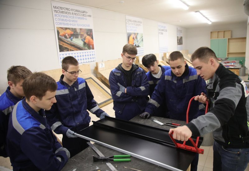 Не бетон, а люди: самый дефицитный ресурс на стройке