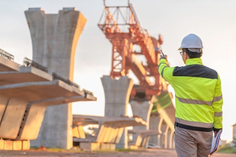Строительство вошло в рейтинг самых высокооплачиваемых сфер октября 2025 года