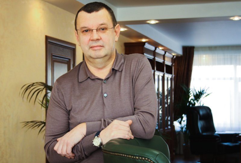 С профессиональным праздником!